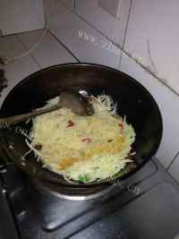 家常菜酸辣土豆丝做法图解6)