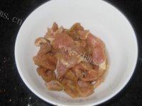 家常菜肉片炒萝卜做法图解1)
