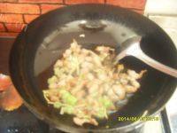 家常菜五花肉炒豆角做法图解3)