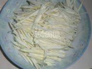 家常菜茭白虾仁做法图解3)