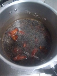 好吃不腻的黄豆焖猪蹄做法图解14)