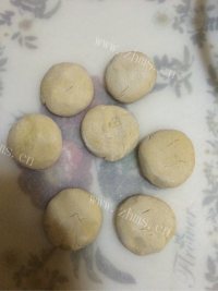 好吃的猪肉芹菜馅包子做法图解9)