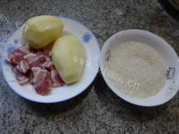 五味俱全的腊肉土豆饭做法图解1)