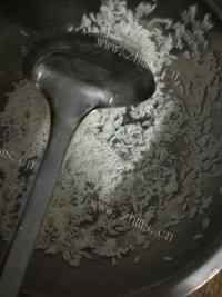 好吃的鸡肉糯米丸子做法图解1)
