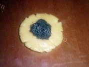 芝麻花生酥做法图解9)