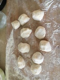 营养的白菜鸡蛋粉丝包做法图解10)