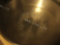 牛奶黄桃西米露做法图解2)