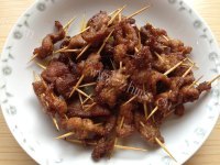 美味的香辣牙签肉做法图解6)