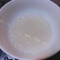 清爽银耳鸡蛋西米露做法图解9)