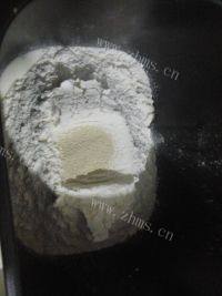 健康的麻花面包做法图解1)