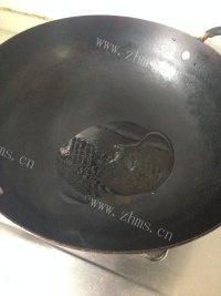 家常菜肉丝炒芹菜做法图解4)