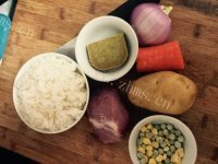 自制猪肉蔬菜咖喱做法图解1)