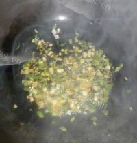 自制芹菜炒豆腐干做法图解4)