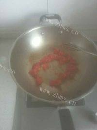 美味的牛丸蔬菜汤做法图解3)