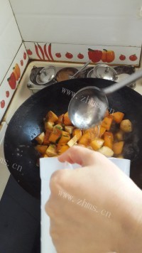 美味的南瓜炖土豆做法图解5)
