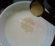 美味的鲜虾土豆香菇披萨做法图解1)