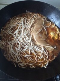 美味的番茄煎蛋面做法图解5)