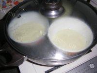 迷人的牛奶鸡蛋羹做法图解9)