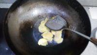易做的青椒土豆片做法图解8)