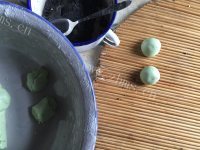 美味的翡翠蔬菜汤圆做法图解5)