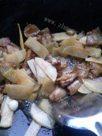 简单的土豆片炒肉做法图解7)