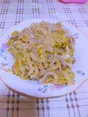 酸香美味的酸菜炒肉做法图解4)