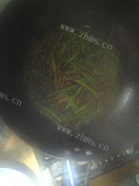 家常菜豆角炒肉丝做法图解11)