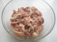 美味的炸酥肉做法图解5)