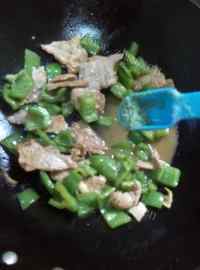 家常菜青椒炒肉片