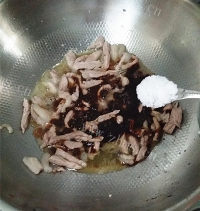 美味的虎皮蛋肉片炒花菜做法图解9)