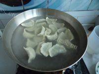 自己做的猪肉芹菜水饺做法图解7)