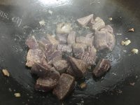 美味的麻油炒猪肝做法图解4)