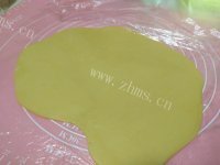 自制花朵饼干做法图解9)