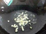 地木耳炒鸡蛋做法图解4)