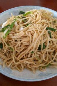 美味的洋葱炒面