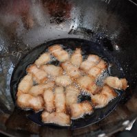 独特的栗子红烧肉做法图解2)