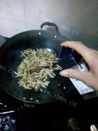 家常菜折耳根炒腊肉做法图解9)