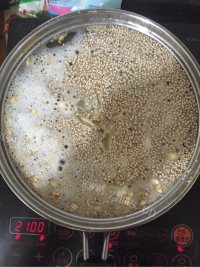 滋补养胃梅花莲子燕麦粥做法图解4)