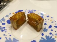自制莲蓉蛋黄月饼