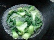 自己做的广式腊味煲仔饭做法图解9)