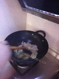 家常菜五花肉炒四季豆做法图解3)