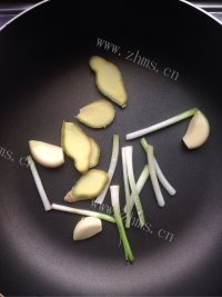 特色美食香煎鲷鱼做法图解4)