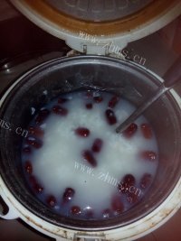 美味红糖红枣粥做法图解4)