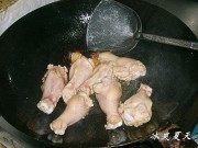 美味的红烧非洲鸡翅根做法图解1)