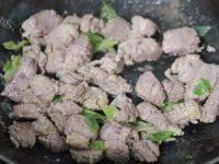 「自创」西红柿炖牛肉做法图解6)
