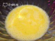 诱人的黄金蛋饺做法图解5)