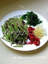 美味眉豆炒虾酱做法图解2)