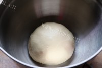好吃的椰蓉扭扭面包条做法图解2)