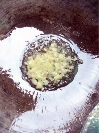 美味的九层塔炒薄壳做法图解2)