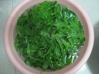 美味的荠菜豆腐汤做法图解2)